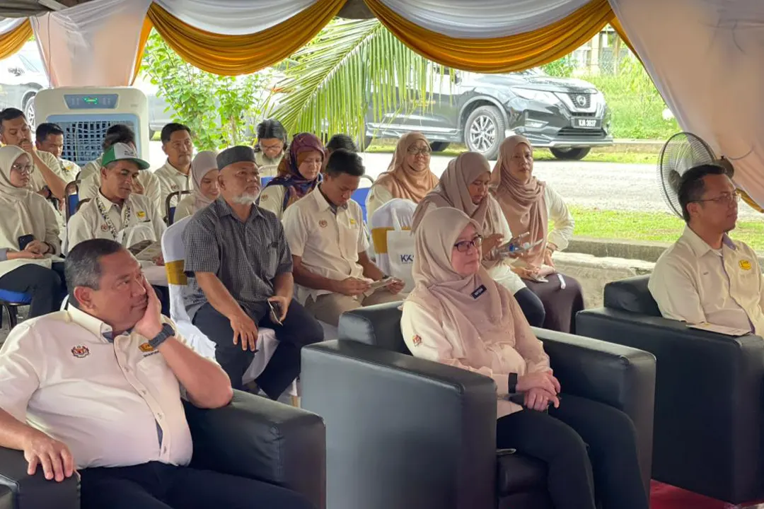 10092025 Penyerahan Pembaikan Cerun dan Jalan Jerantut 002