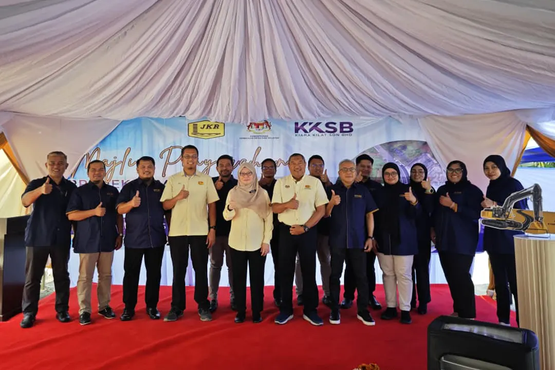 10092025 Penyerahan Pembaikan Cerun dan Jalan Jerantut 004