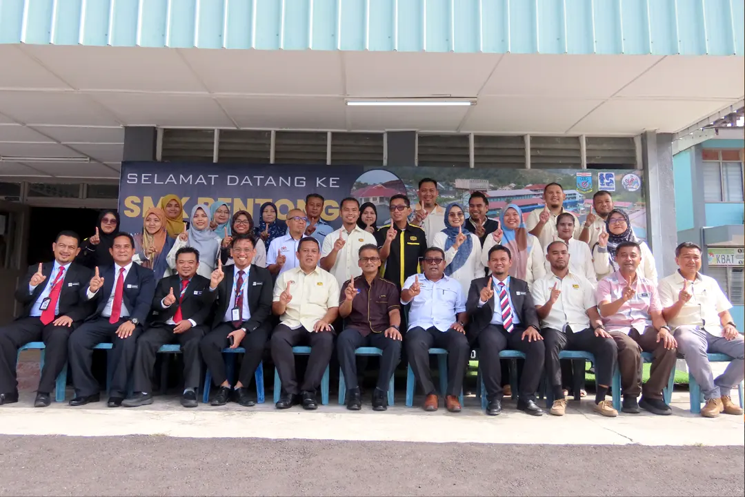 Penyerahan Projek Penyelenggaraan SMK Bentong 003
