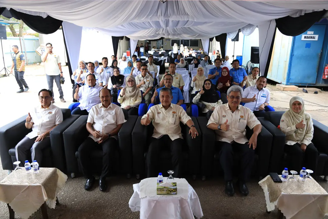 08022026 Penyerahan Projek Naiktaraf Laluan 64 Jalan Benta-Jerantut-Maran 006 08022026-Penyerahan-Projek-Naiktaraf-Laluan-64-Jalan-Benta-Jerantut-Maran-006